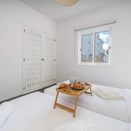 Panoramic Sea Views & Balcony Bbq By Hostwise *